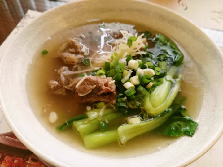 chungwangbeefIMG_20160626_13575305 桃園-川王牛肉麵 藝文特區旁舒服輕鬆牛肉麵店牛肉咬勁十足