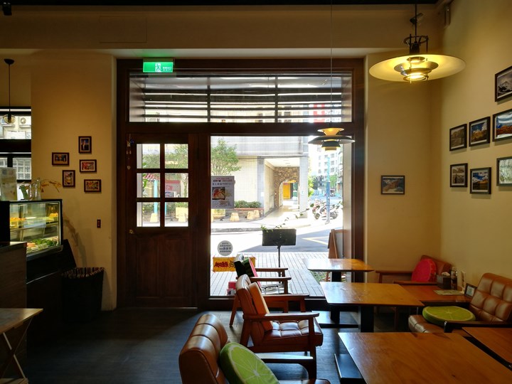 atcafe3 中壢-At Cafe 輕鬆簡單悠閒的午後奶茶時光