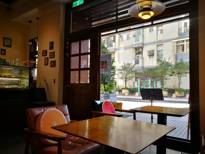 atcafe8 中壢-At Cafe 輕鬆簡單悠閒的午後奶茶時光