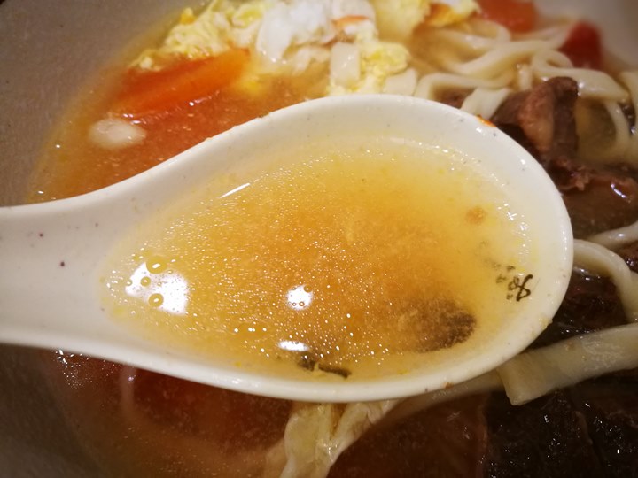 eastbefff 竹北-東家製麵 番茄牛腩麵跟乾拌麵各有特色