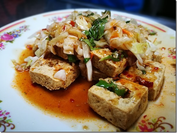 lindofu4_thumb 台東-林家臭豆腐 臭豆腐酥香泡菜清脆帶甜的美好搭配