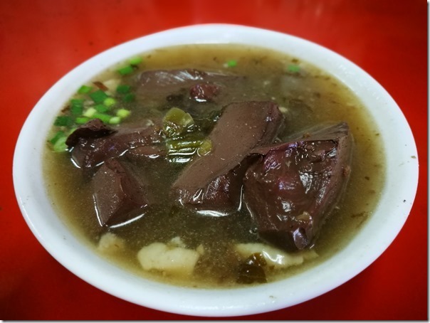 pigbloodsoup06_thumb 台東-卑南豬血湯 米腸粉腸都好吃