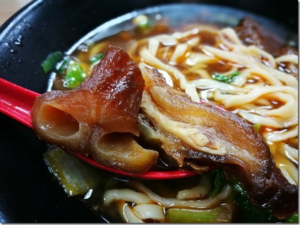 95beef7_thumb 中正-玖伍川味牛肉麵 紅燒筋肉夠味生意佳