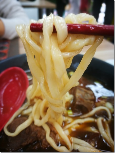 95beef8_thumb 中正-玖伍川味牛肉麵 紅燒筋肉夠味生意佳