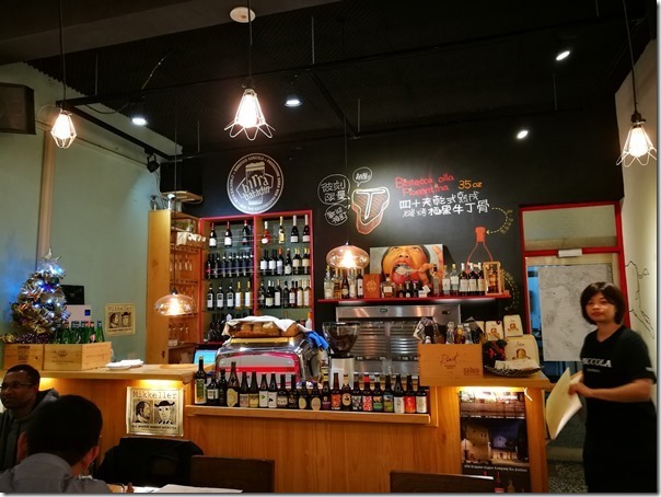 piccola03_thumb 竹北-彼刻義式餐酒館 好吃但貴...不點礦泉水就沒水喝 不太人性的規定