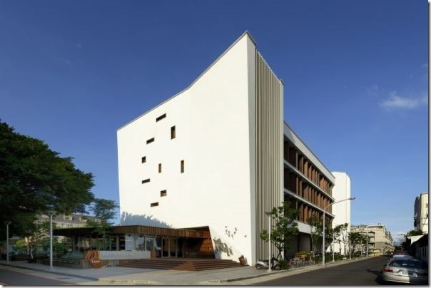 DA66EFB8-AC22-15A0-F02F-839D4DC1594D_thumb 中壢-龍岡圖書館 最美的圖書館最文藝的時光