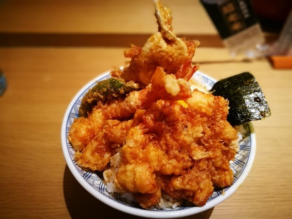 IMG_20170106_175556 中正-排隊名店 台北車站微風金子半之助 天丼真好吃啊值得一排喔!!