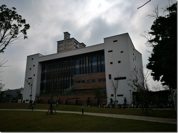 longganlibrary05_thumb 中壢-龍岡圖書館 最美的圖書館最文藝的時光