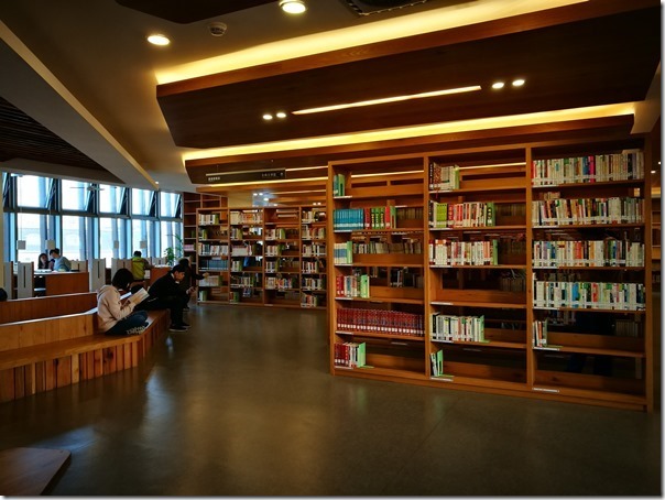 longganlibrary18_thumb 中壢-龍岡圖書館 最美的圖書館最文藝的時光