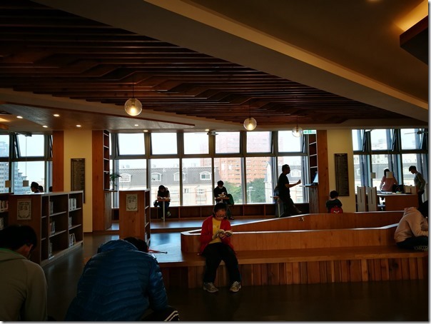 longganlibrary19_thumb 中壢-龍岡圖書館 最美的圖書館最文藝的時光