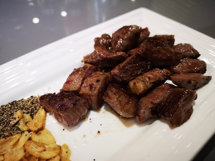 dingjing7 中壢-鼎晶鐵板燒 邊逛賣場邊吃