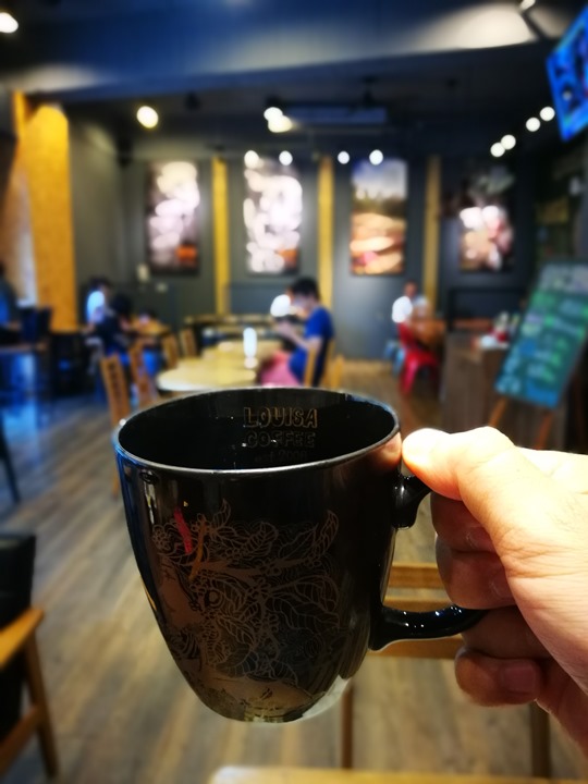 louisa4 竹北-路易莎咖啡(莊敬店) 雨後春筍般地增加 熱鬧氛圍