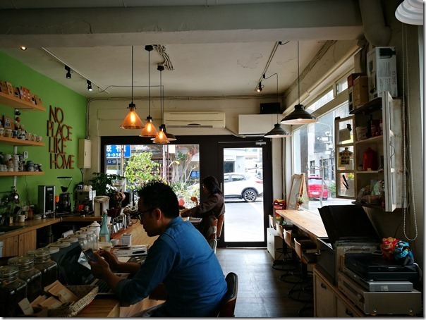 athomecafe17_thumb 大安-At Home Cafe彷彿在家的輕鬆自在 來一杯手沖吧