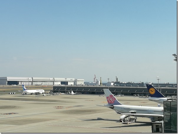 keikyu12_thumb 201703 松山羽田 其實小花航空還不賴