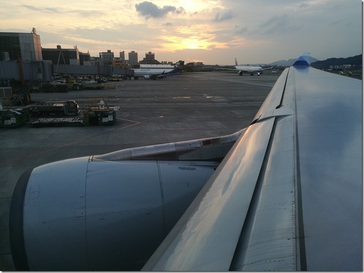 flyhnd06_thumb 201704 松山羽田成田桃園 小花越來越好飛