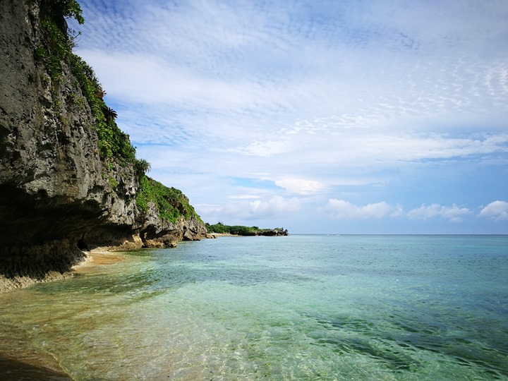 bisenowarumi010108 Okinawa-備瀬のワルミ備瀨一線天 通往聖地的入口