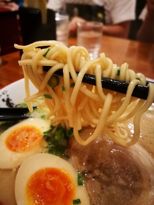 dambolamen13 Okinawa-暖暮拉麵(名護店)九州豚骨拉麵名店 一蘭一風堂也不是對手的好味道