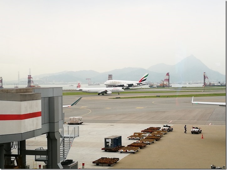 flyingcx12_thumb 201705新加坡台北商務行 香港機場暴雨行程大影響