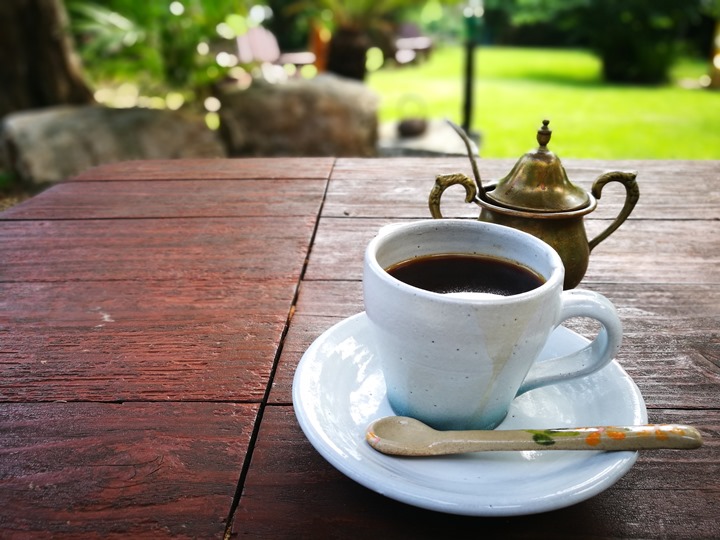 fuucafe23 Okinawa-沖繩瀨底島 綠樹環繞的隱藏版咖啡廳 Fuu Cafe自家咖啡搭配美味披薩與漢堡