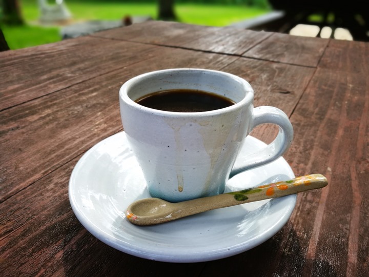 fuucafe24 Okinawa-沖繩瀨底島 綠樹環繞的隱藏版咖啡廳 Fuu Cafe自家咖啡搭配美味披薩與漢堡