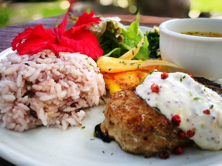 fuucafe28 Okinawa-沖繩瀨底島 綠樹環繞的隱藏版咖啡廳 Fuu Cafe自家咖啡搭配美味披薩與漢堡