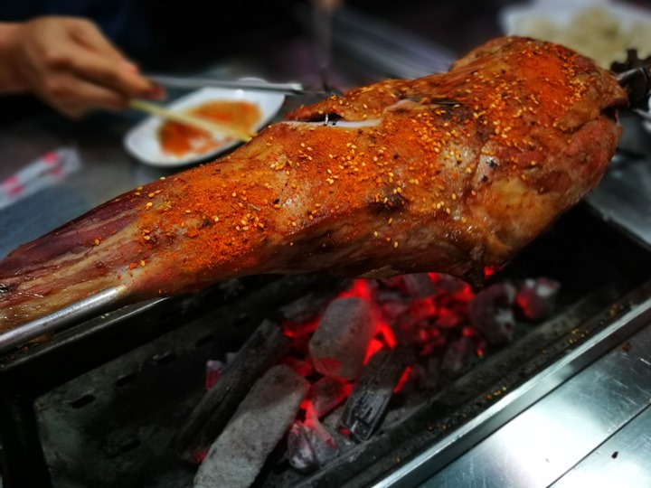 lambleg15 Singapore-劉大媽燒烤吧 特色烤羊腿 有彈性滿滿肉汁的好滋味 熱帶吃燒烤也太燥