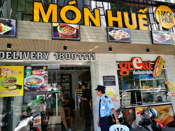 HoChiMinh-Mon Hue胡志明連鎖越南小吃