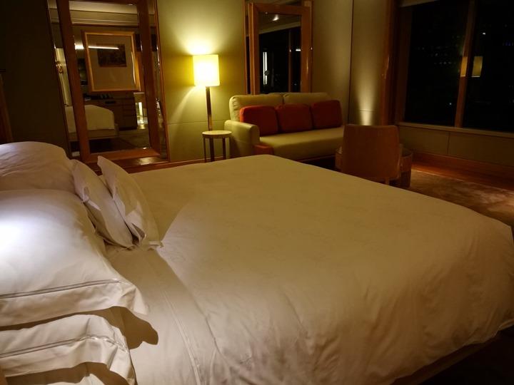 ritzcarltonsigapore001111 Singapore-Ritz Carlton心滿意足的五星級飯店 新加坡最常住的飯店之一