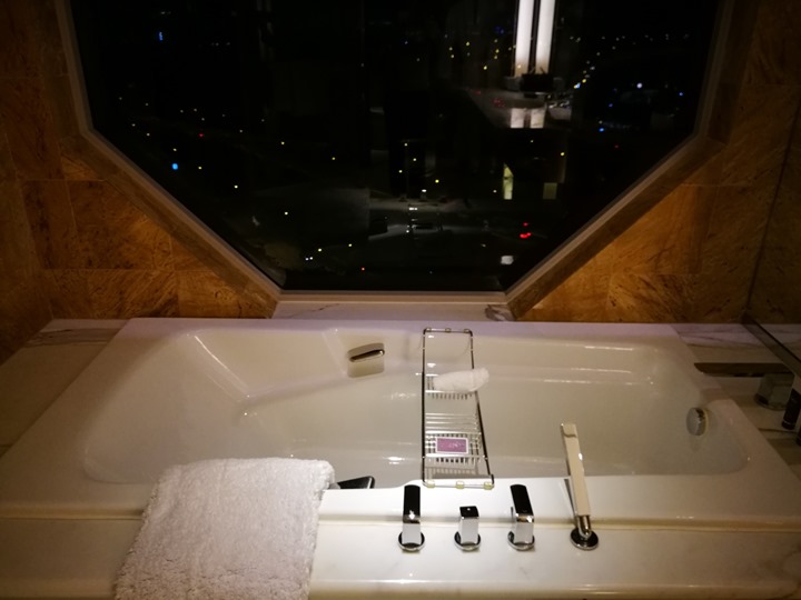 ritzcarltonsigapore001117 Singapore-Ritz Carlton心滿意足的五星級飯店 新加坡最常住的飯店之一