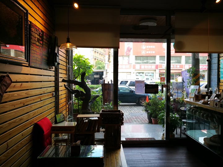 Joliehocafe03 中壢-養親轅 中藥房?咖啡廳...中式外觀裝著咖啡魂