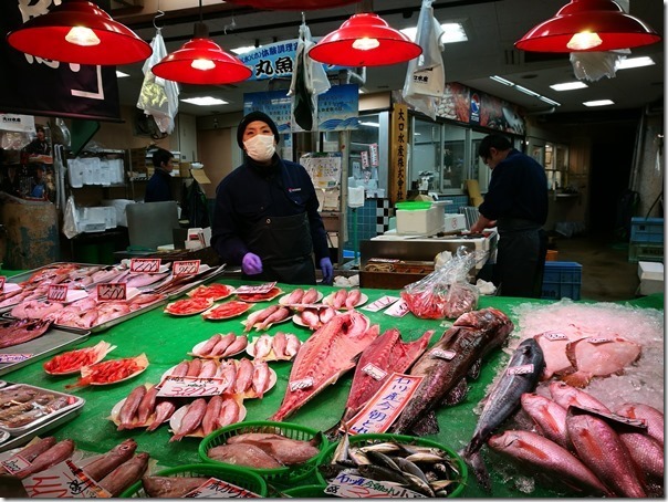 Omicho24_thumb Kanazawa-金澤近江町市場好逛好吃/刺身屋鰻魚香甜好滿足