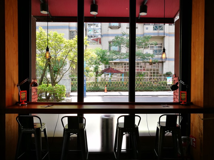 danmark07 中壢-丹馬克 義大利湯麵南瓜奶香濃郁好吃 名店要早點來...