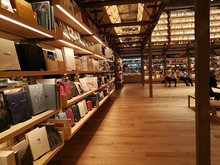 gsixtsutaya10 Ginza-銀座最新購物商場 GSIX櫃櫃都美 蔦屋書店 始終美麗的設計書店