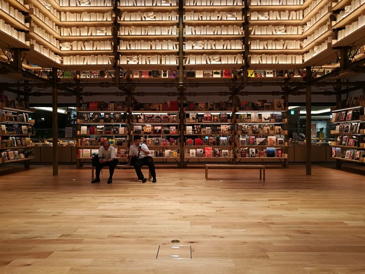 gsixtsutaya11 Ginza-銀座最新購物商場 GSIX櫃櫃都美 蔦屋書店 始終美麗的設計書店