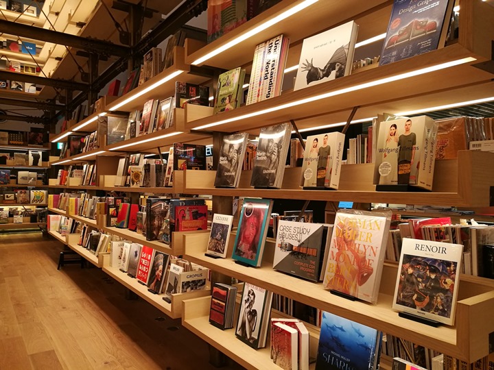 gsixtsutaya13 Ginza-銀座最新購物商場 GSIX櫃櫃都美 蔦屋書店 始終美麗的設計書店