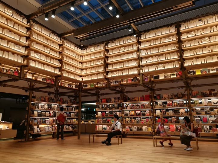 gsixtsutaya16 Ginza-銀座最新購物商場 GSIX櫃櫃都美 蔦屋書店 始終美麗的設計書店