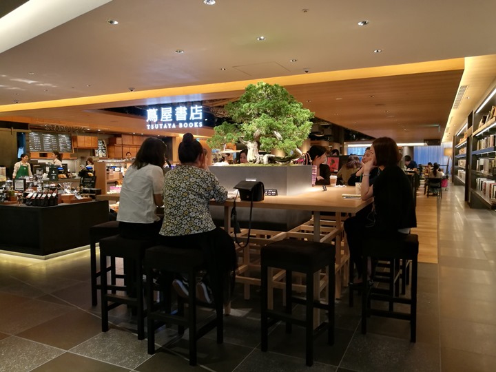 gsixtsutaya20 Ginza-銀座最新購物商場 GSIX櫃櫃都美 蔦屋書店 始終美麗的設計書店