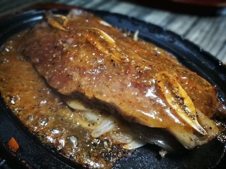 bearda8 中壢-此熊大非彼熊大 夜市旁的牛排店