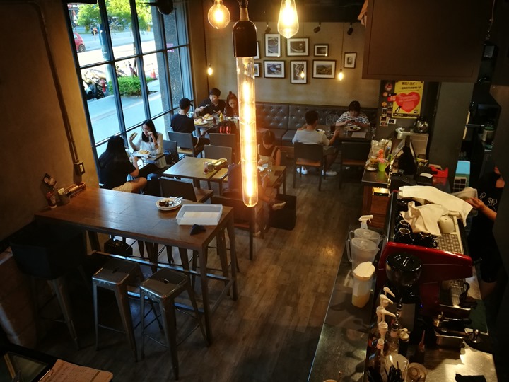 pluto03 中壢-Sogo旁名店布魯特The PLUTO名店...只是餐點有點普通