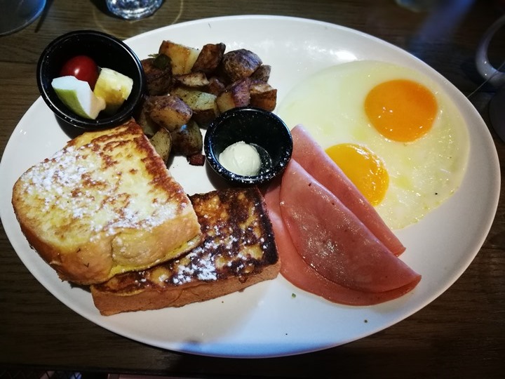 pluto09 中壢-Sogo旁名店布魯特The PLUTO名店...只是餐點有點普通