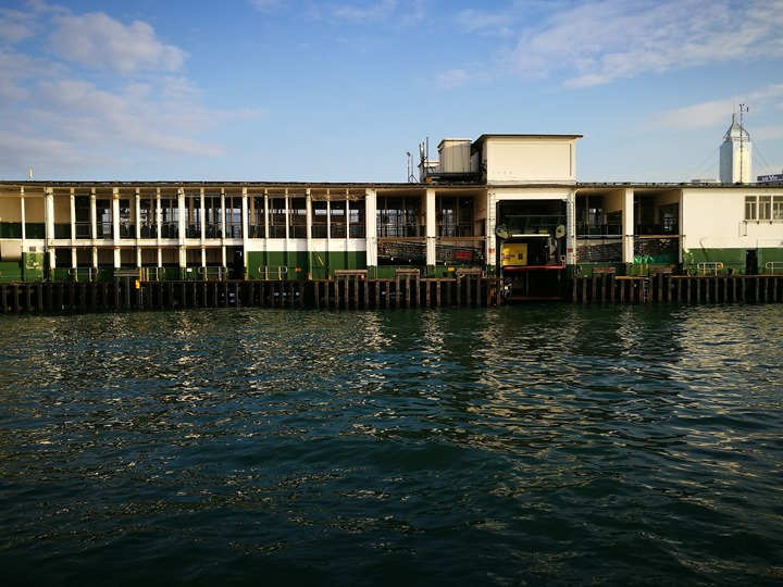 starferry07 HK-天星小輪 承載港人來往兩岸 欣賞維多利亞港美景