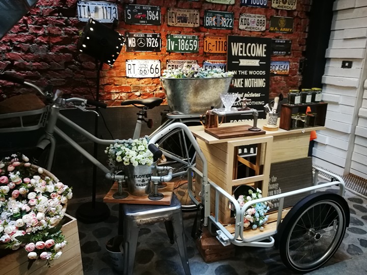 twoha18 桃園-二哈咖啡 小巷內超級英雄陪你一起喝咖啡