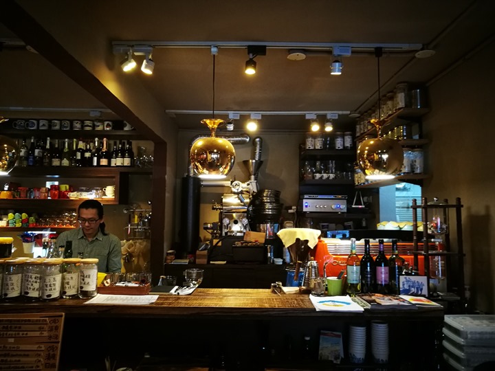 dousuncoffee03 松山-左先生咖啡館 一杯咖啡香一首好音樂