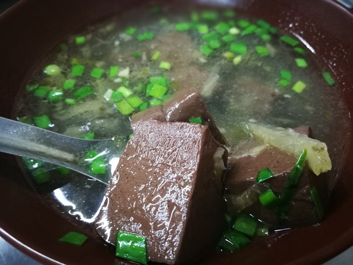 jimjia8 新竹-金佳脆皮臭豆腐 豆腐酥香脆 泡菜爽口