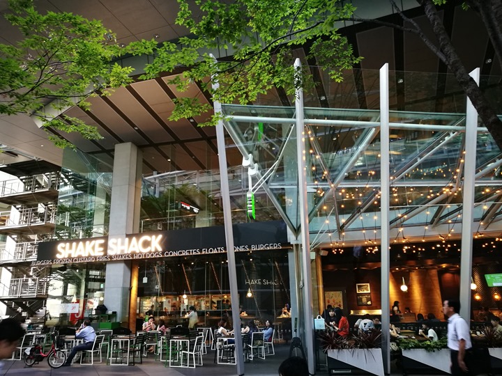 sharkshacktokyo02 Yorakucho-有樂町Shake Shack Burger人氣漢堡