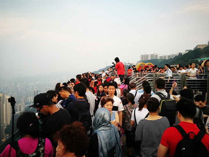 thepeak12 HK-擁擠的太平山The Peak 太平山夜景香港城市的擁擠