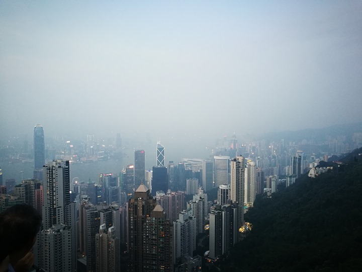 thepeak16 HK-擁擠的太平山The Peak 太平山夜景香港城市的擁擠