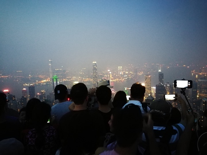 thepeak18 HK-擁擠的太平山The Peak 太平山夜景香港城市的擁擠