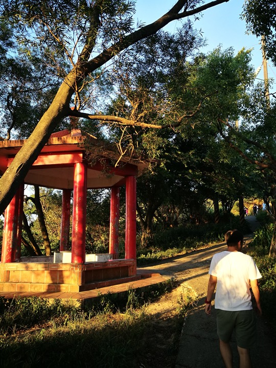 wuliquorbottle04 蘆竹-南崁五酒桶山 輕鬆走看日落