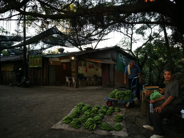 wuliquorbottle07 蘆竹-南崁五酒桶山 輕鬆走看日落